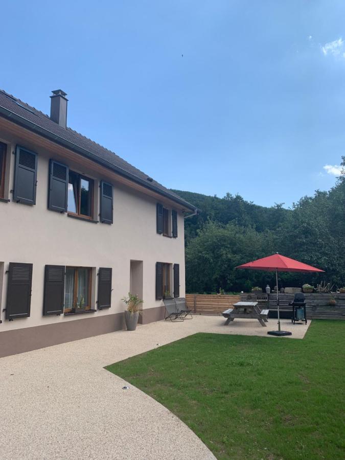 Les Hirondelles Apartment *